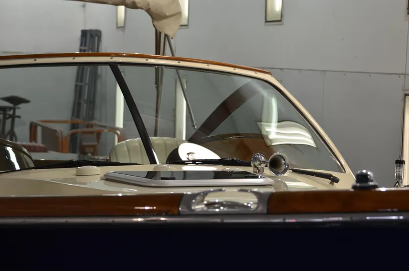 Gull Yacht Photos Pics 