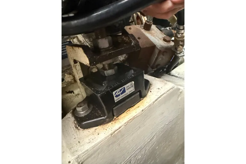 Belle Yacht Photos Pics Engine mount detail of 2007 Legacy Yachts 34 Sport Express.