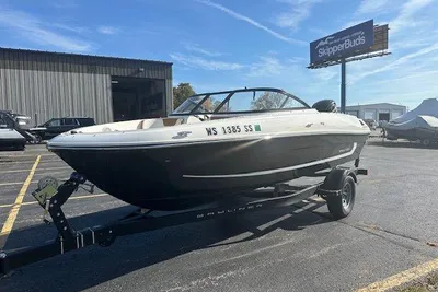 Bayliner VR4 Bowrider I/O
