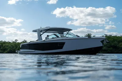 Aviara AV40 Outboard