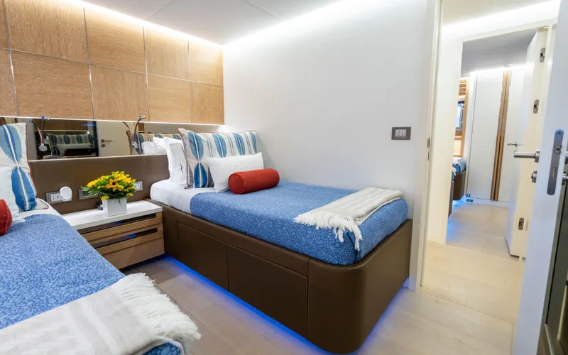 Calliope Yacht Photos Pics 