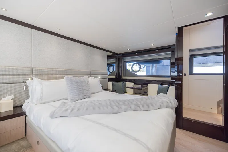 Sea Zar Yacht Photos Pics Luxurious bedroom interior of 2019 Sunseeker Manhattan 66 yacht.
