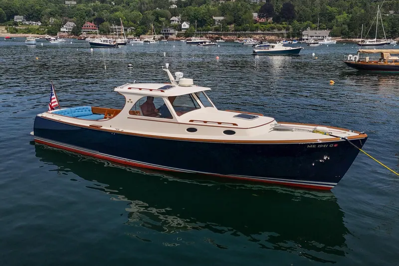 Felicity Yacht Photos Pics 