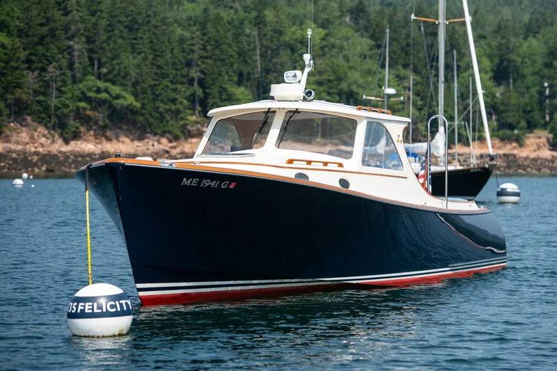 Felicity Yacht Photos Pics 