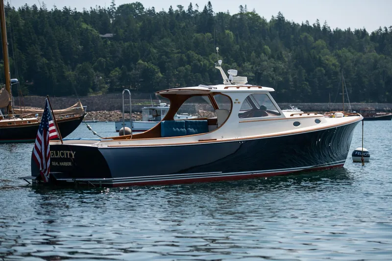 Felicity Yacht Photos Pics 