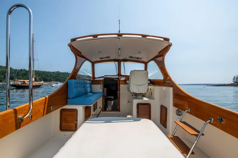 Felicity Yacht Photos Pics 