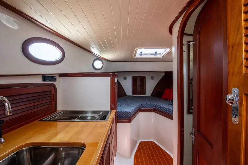 Felicity Yacht Photos Pics 