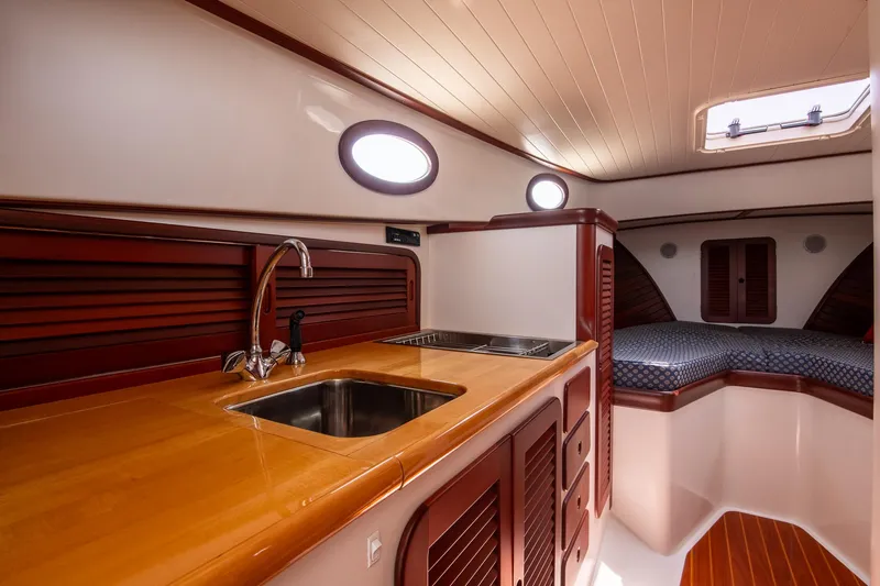 Felicity Yacht Photos Pics 