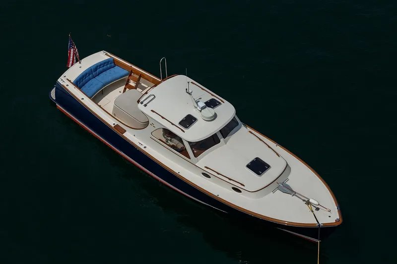 Felicity Yacht Photos Pics 