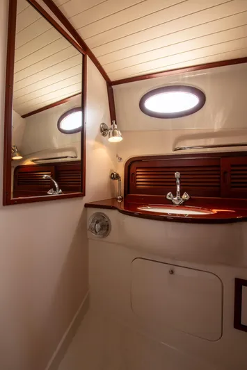 Felicity Yacht Photos Pics 