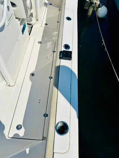  Yacht Photos Pics 2019 Sea Fox 328 Commander boat deck with rod holders and clean design.