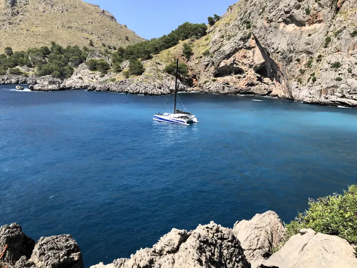 Iago Yacht Photos Pics 