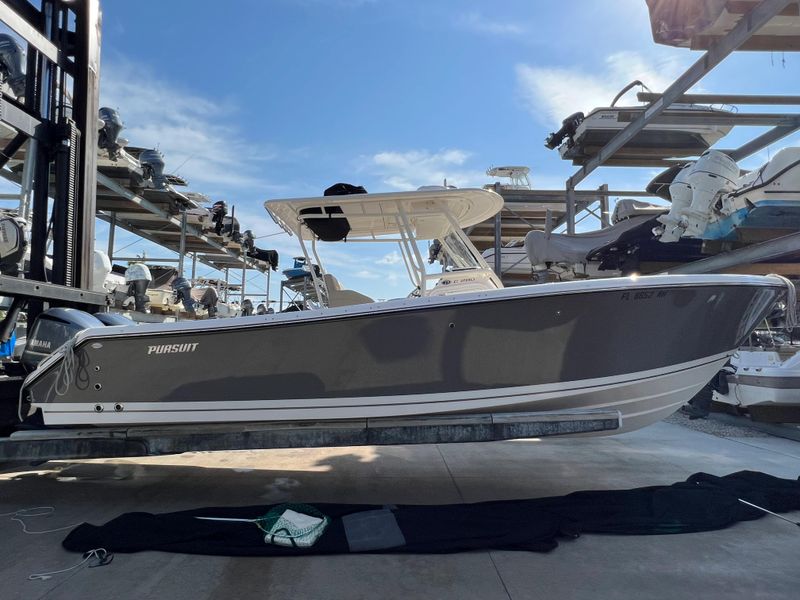 2017 Pursuit C 280 Center Console