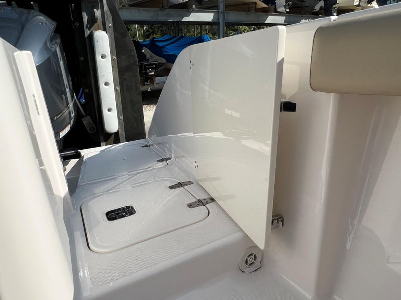 2017 Pursuit C 280 Center Console