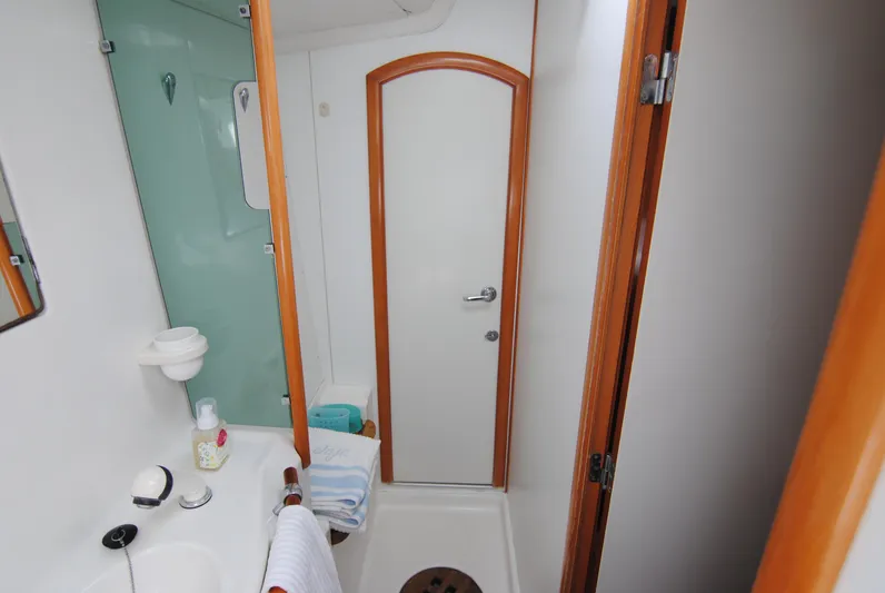 Jaja Yacht Photos Pics 