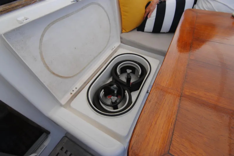 Jaja Yacht Photos Pics 