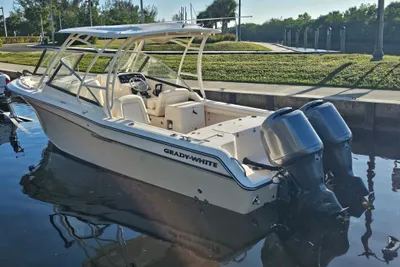 Grady-White Freedom 275