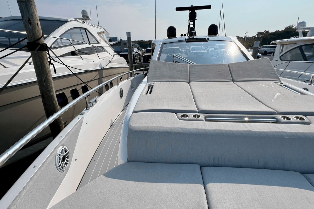 2022 Azimut 47 