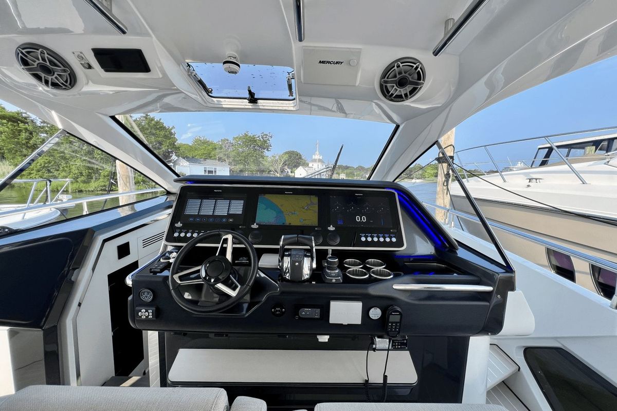2022 Azimut 47 