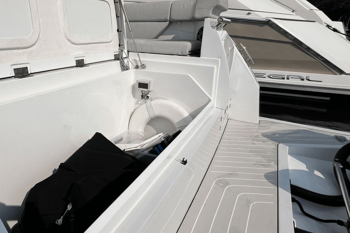 2022 Azimut 47 
