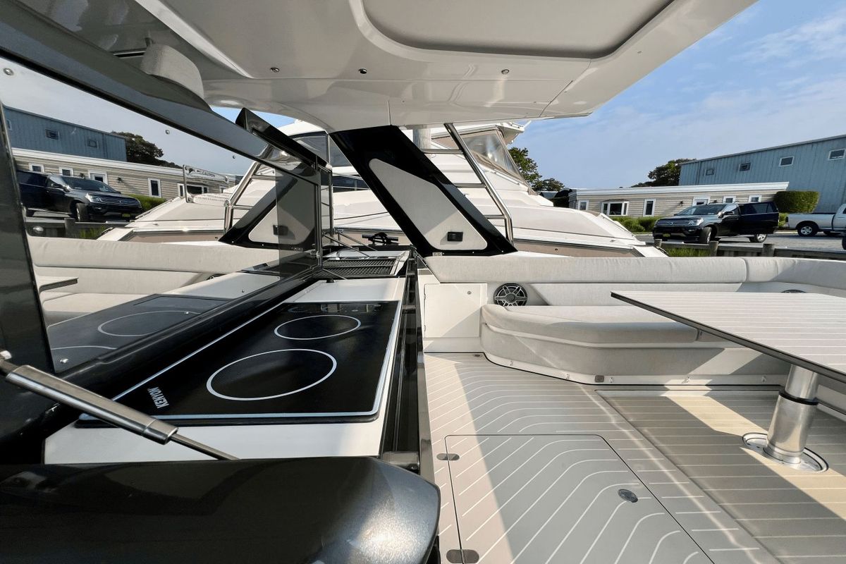 2022 Azimut 47 