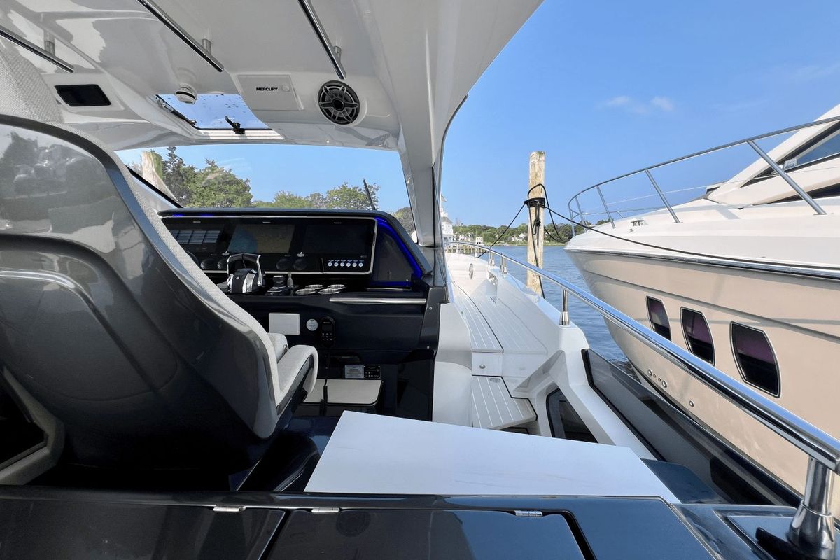 2022 Azimut 47 