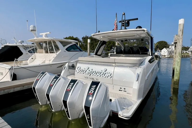 Satisfaction Yacht Photos Pics 