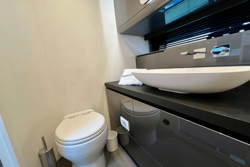 Satisfaction Yacht Photos Pics 