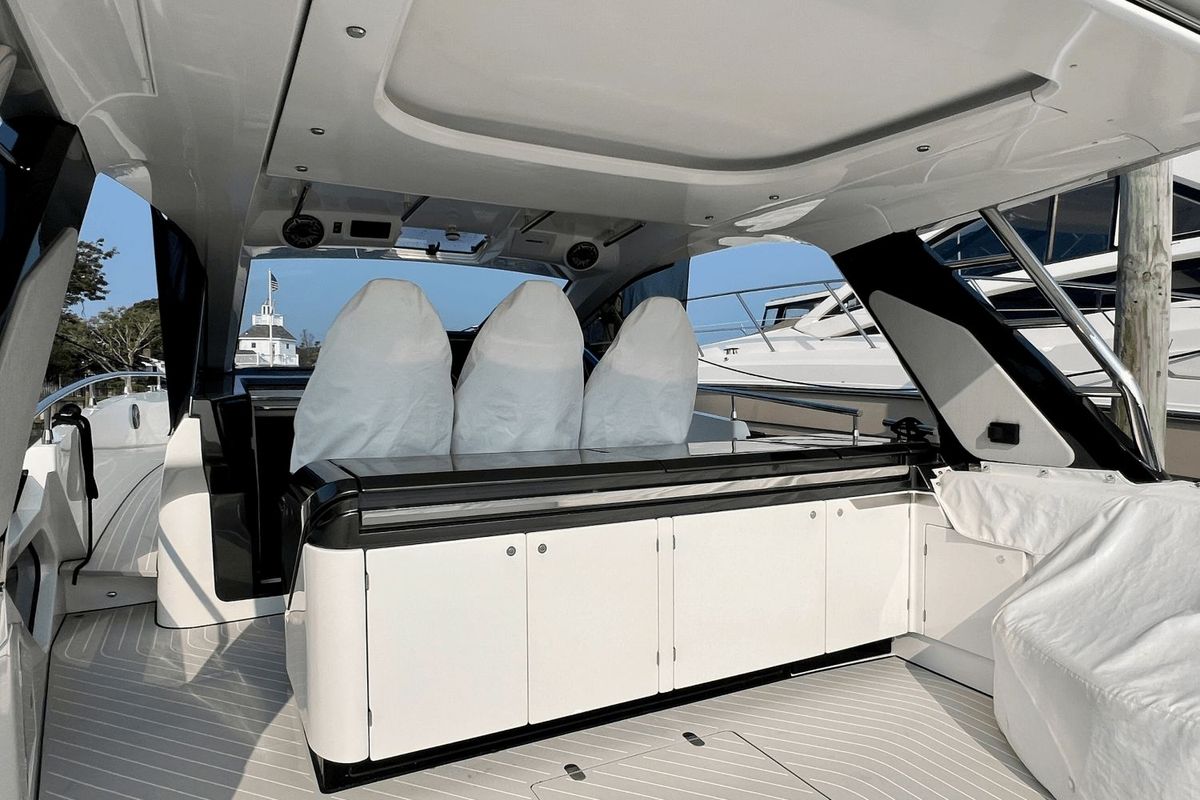 2022 Azimut 47 