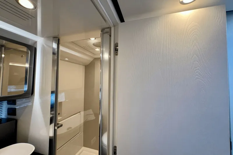 Satisfaction Yacht Photos Pics 