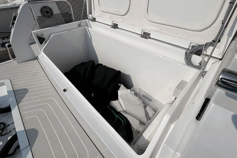 Satisfaction Yacht Photos Pics 