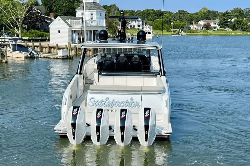 Satisfaction Yacht Photos Pics 