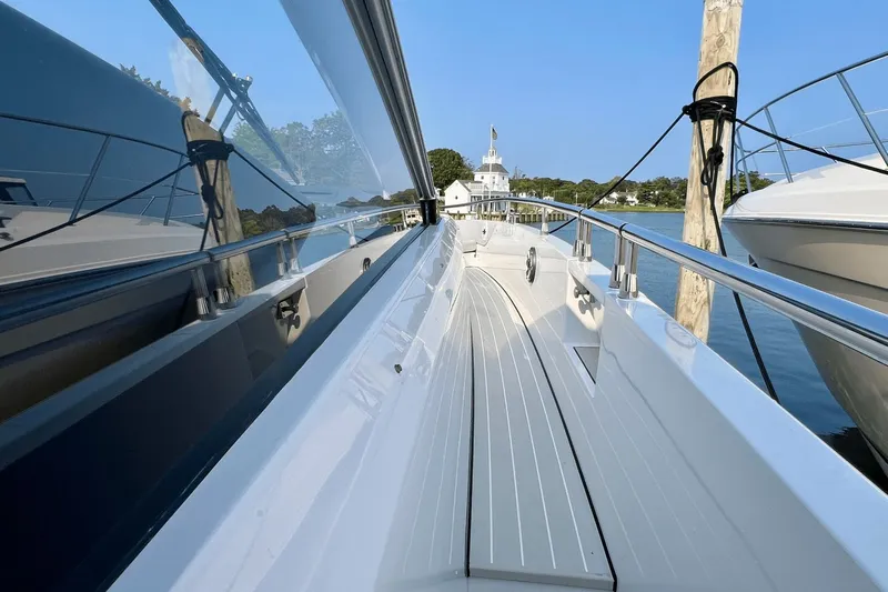 Satisfaction Yacht Photos Pics 