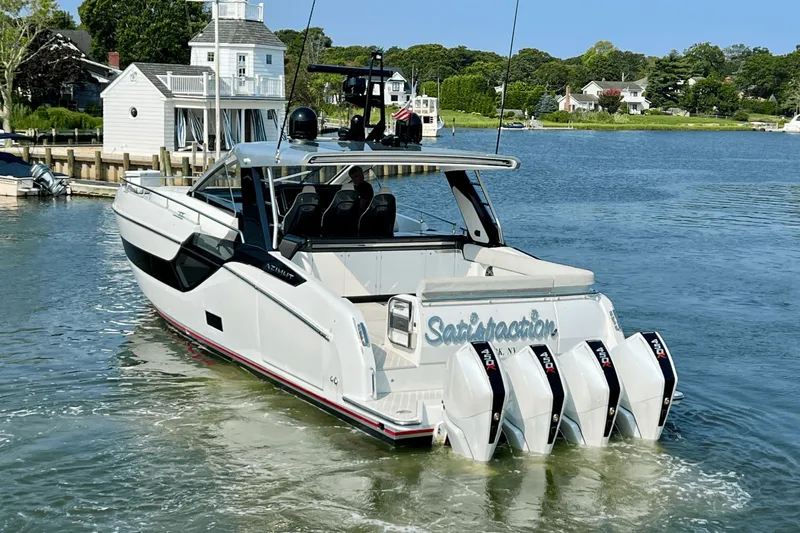 Satisfaction Yacht Photos Pics 