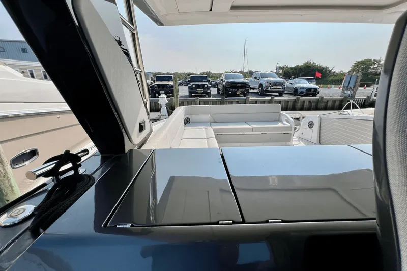 Satisfaction Yacht Photos Pics 