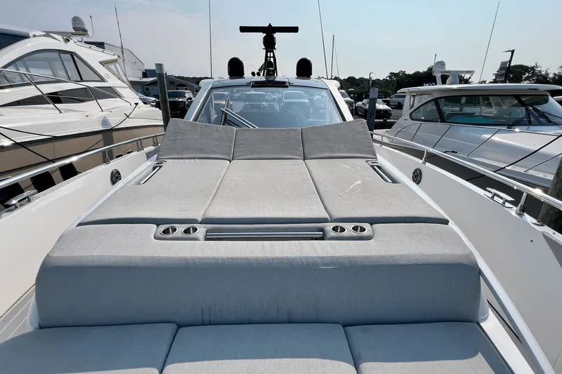 Satisfaction Yacht Photos Pics 