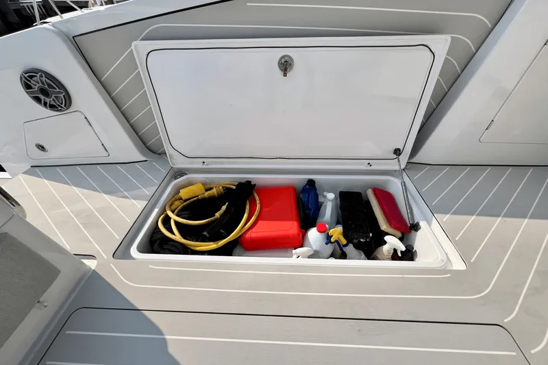 Satisfaction Yacht Photos Pics 