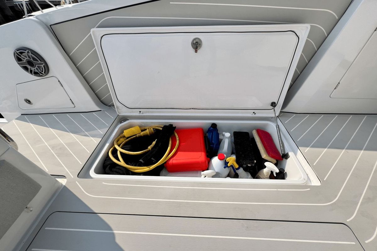 2022 Azimut 47 