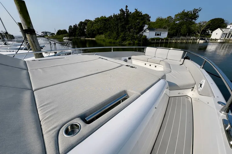 Satisfaction Yacht Photos Pics 