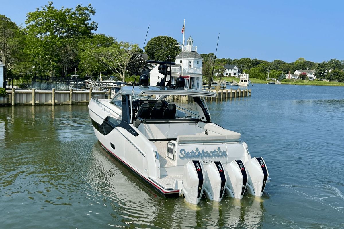 2022 Azimut 47 