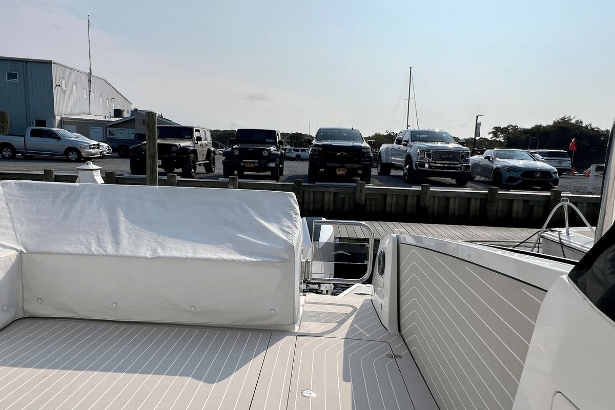 2022 Azimut 47 
