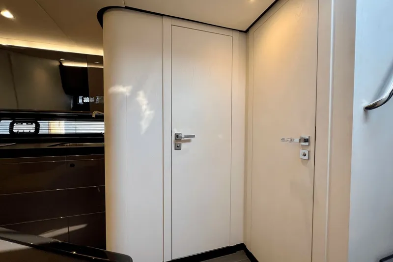 Satisfaction Yacht Photos Pics 