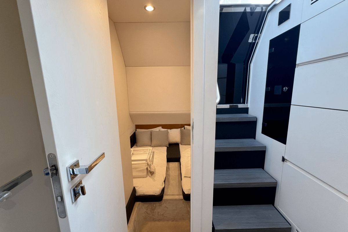 2022 Azimut 47 