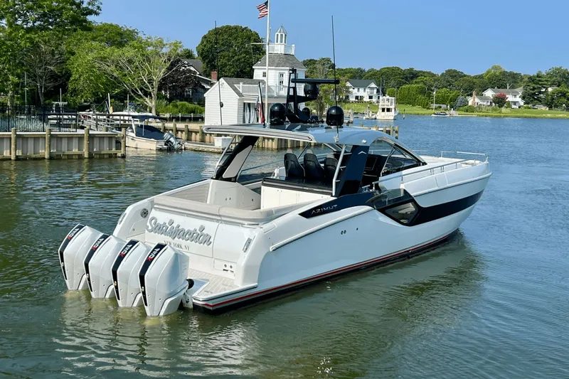 Satisfaction Yacht Photos Pics 