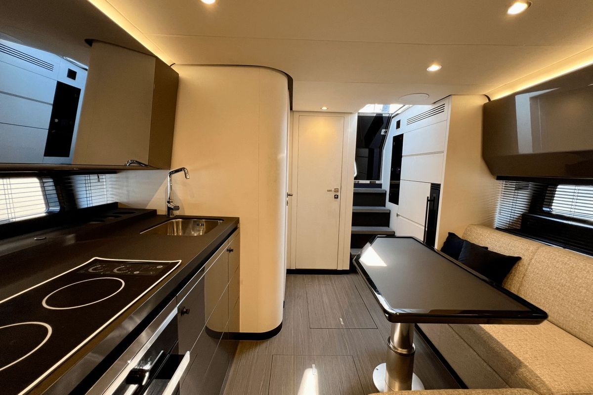 2022 Azimut 47 