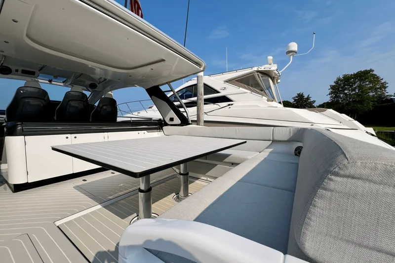 Satisfaction Yacht Photos Pics 