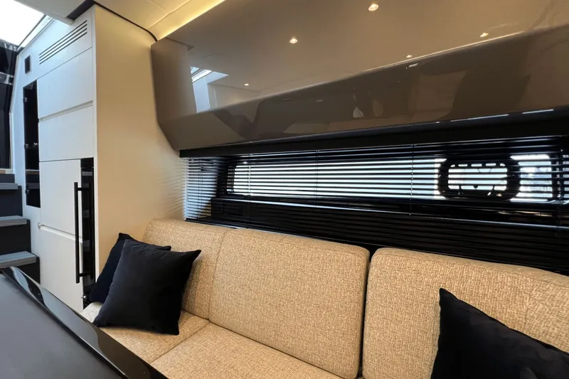 Satisfaction Yacht Photos Pics 