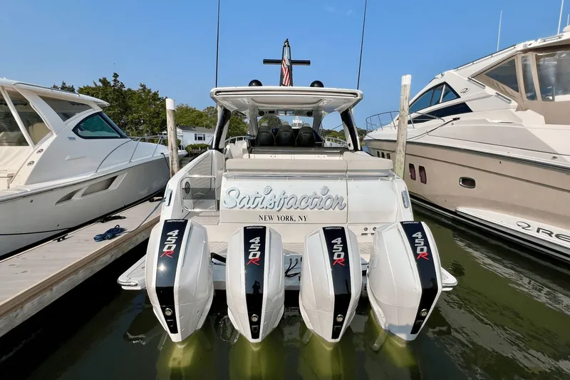 Satisfaction Yacht Photos Pics 