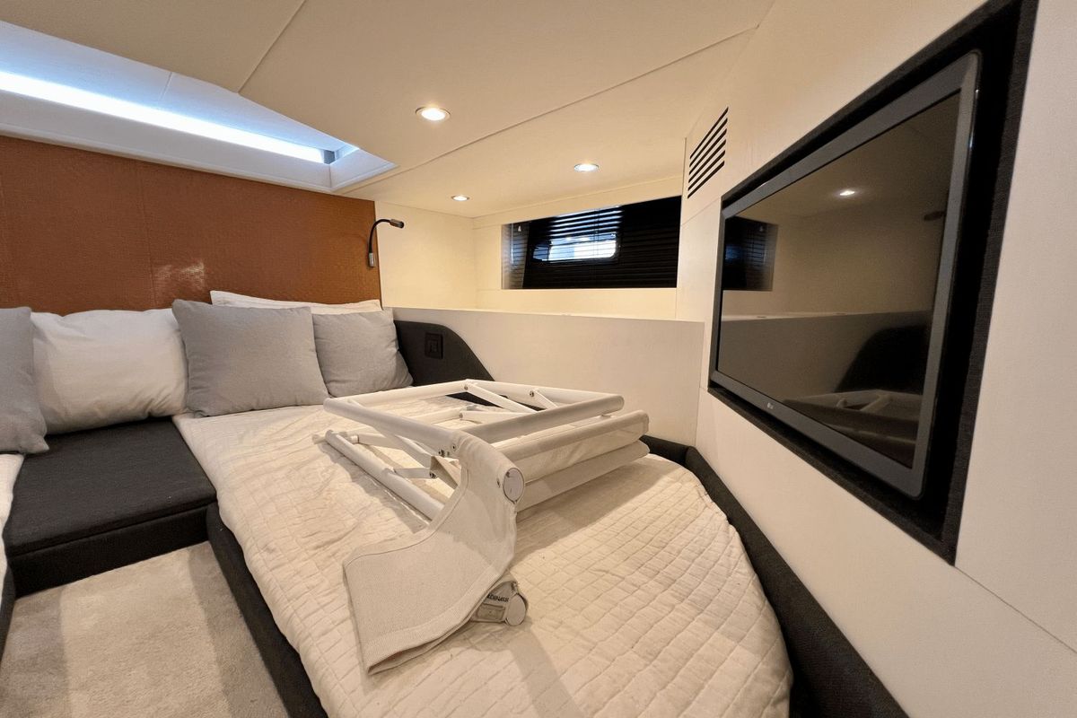 2022 Azimut 47 
