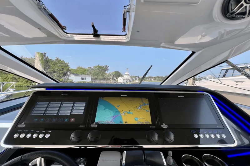 Satisfaction Yacht Photos Pics 